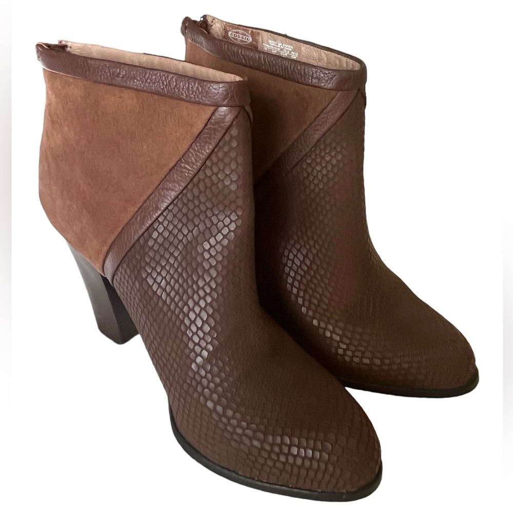 - Fossil Ankle Boots , Leather/Suede Heel Women’s Sz 9